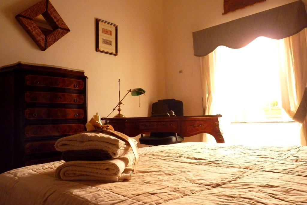 نابولي B&B Nilo الغرفة الصورة